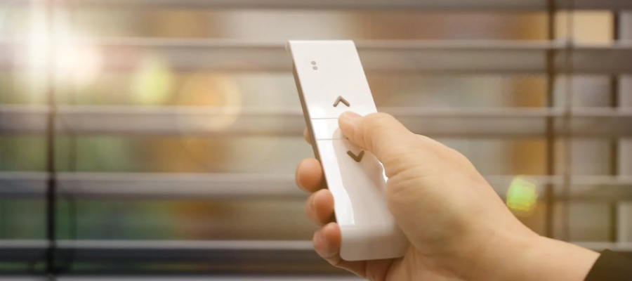 Motorized Blinds 900x400